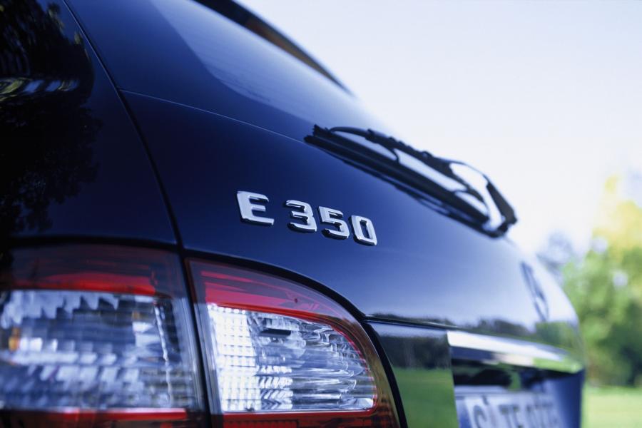  Mercedes-Benz E-Class Estate 2002 года  (фото 9 из 50)